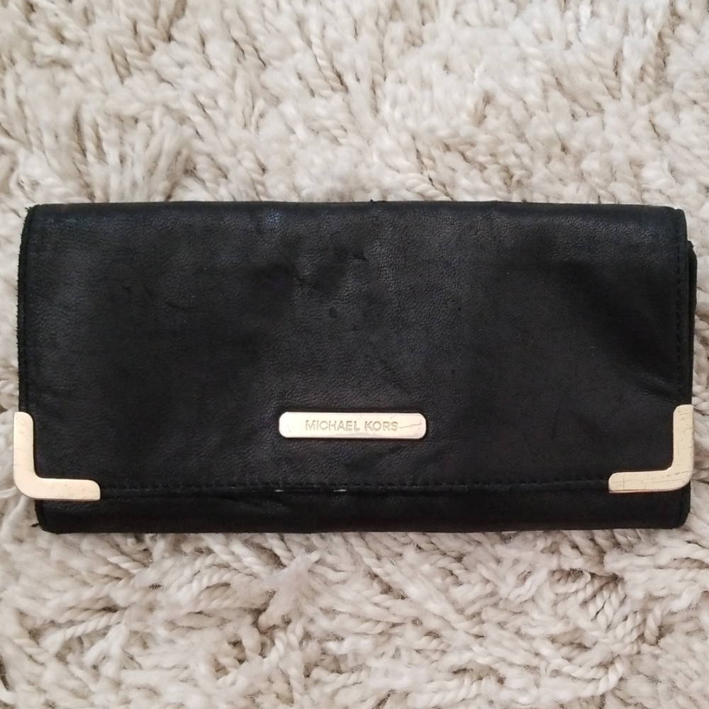 Michael Kors || Lambskin Black Wallet